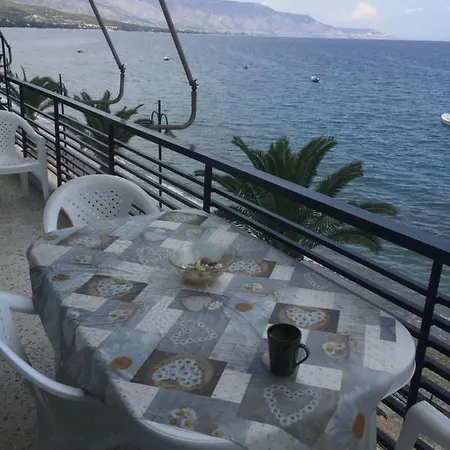 Nour63 Agioi Theodoroi (Corinthia)